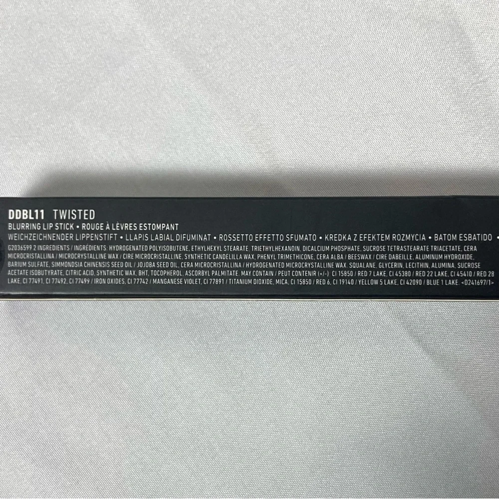 NYX Dazed And Defused Blurring Lipstick Liner DDBL11 Twisted Indigo
